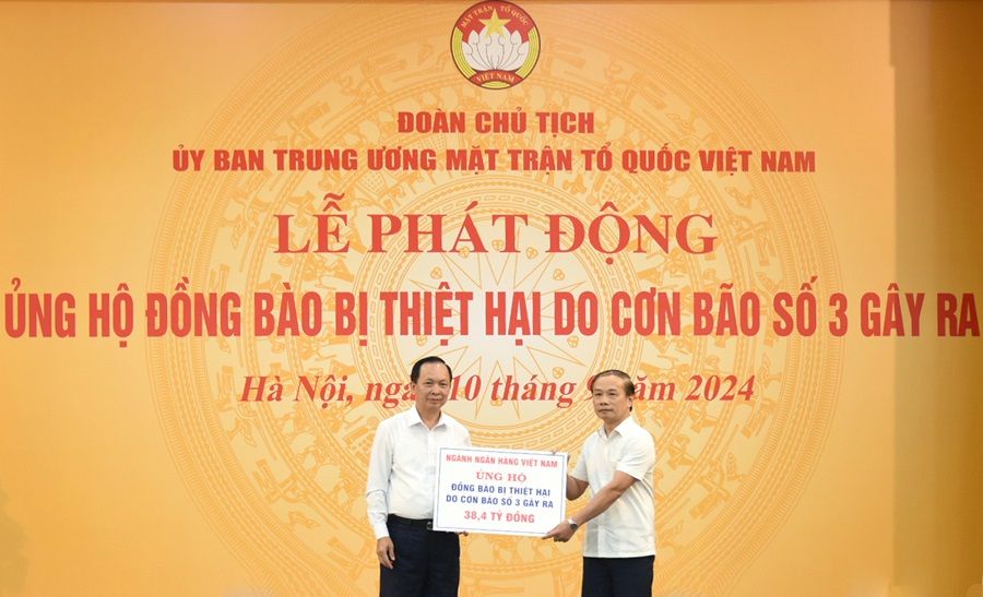 Edit.10.9.2024 Trao Ung Ho Dong Bao BI Thiet Hai Do Bao so 3 (11) Copy (1)