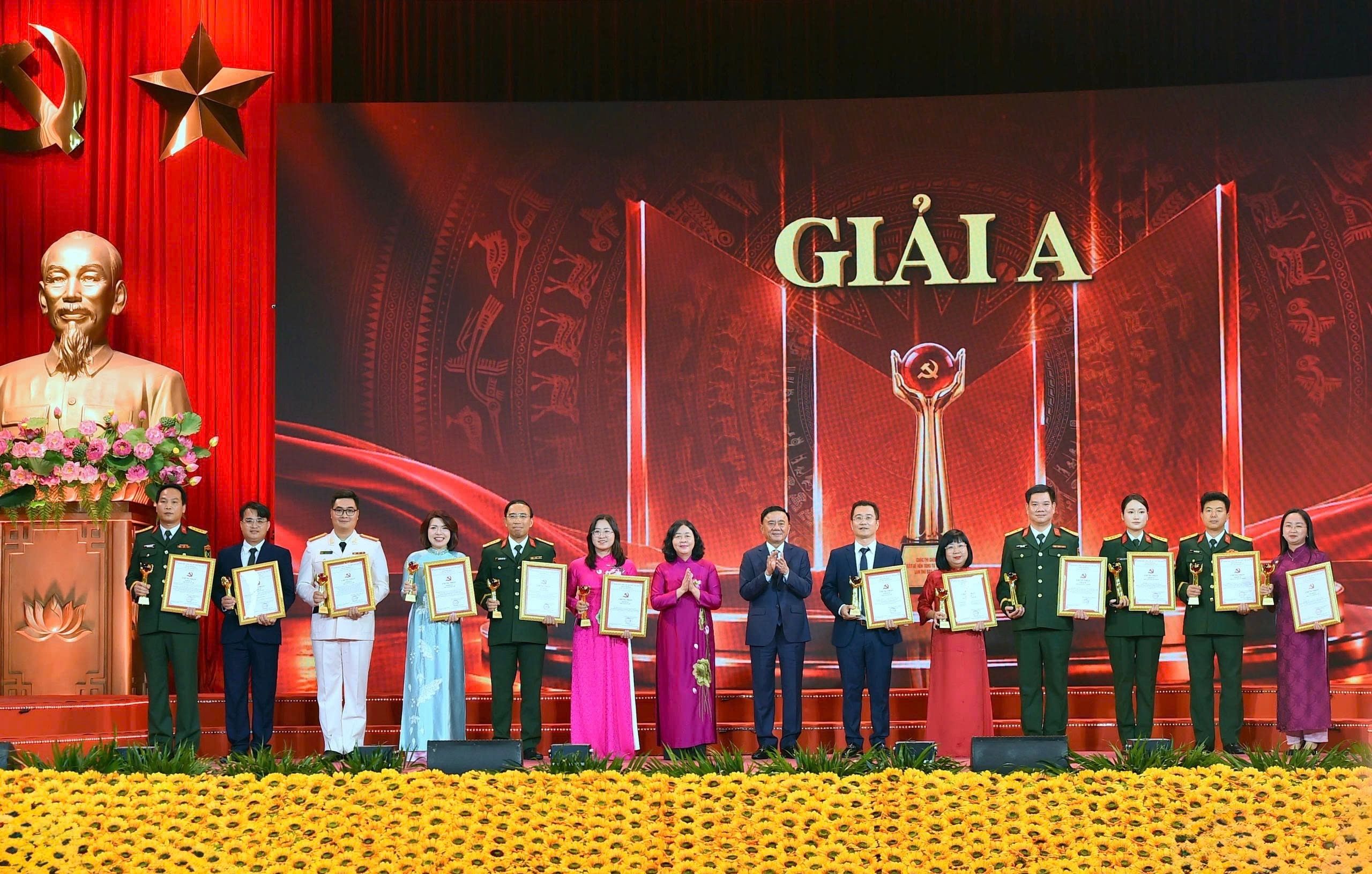 Giai a Chinh Luan