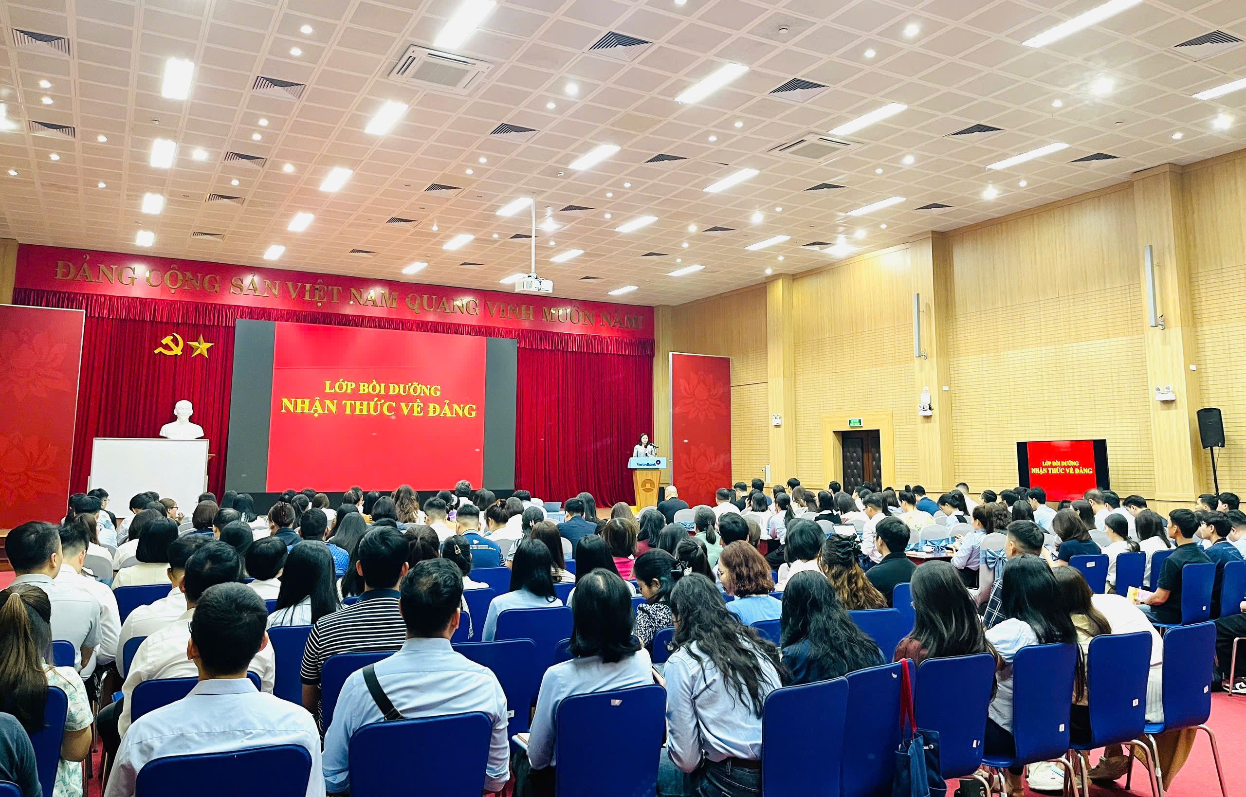 Lop Boi Duong Nhan Thuc Ve Dang 