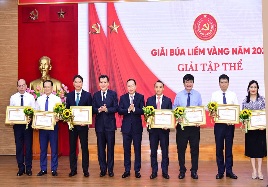 Le Trao Gia Bua Liem Vang Ảnh 3