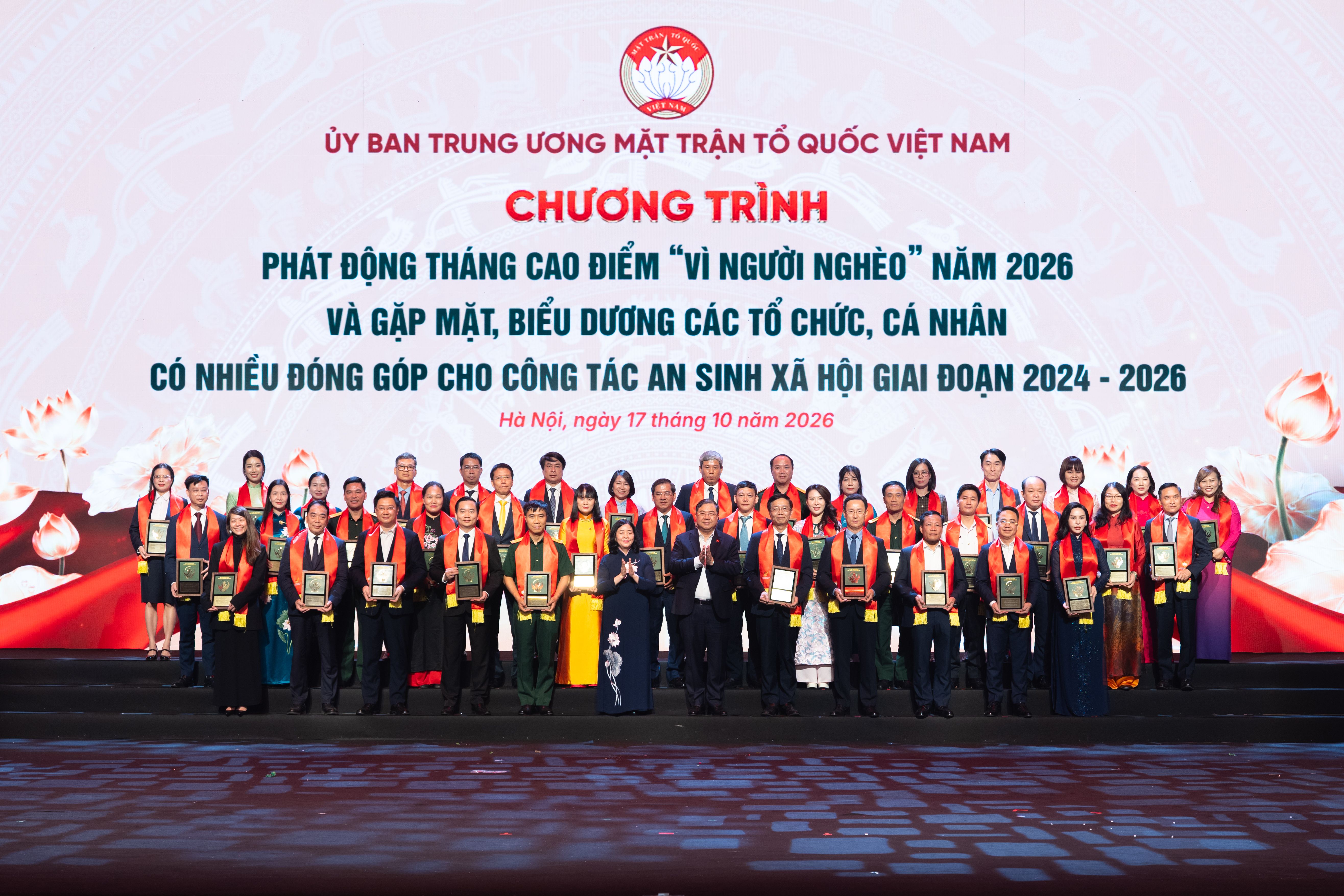 2. Tập Thể