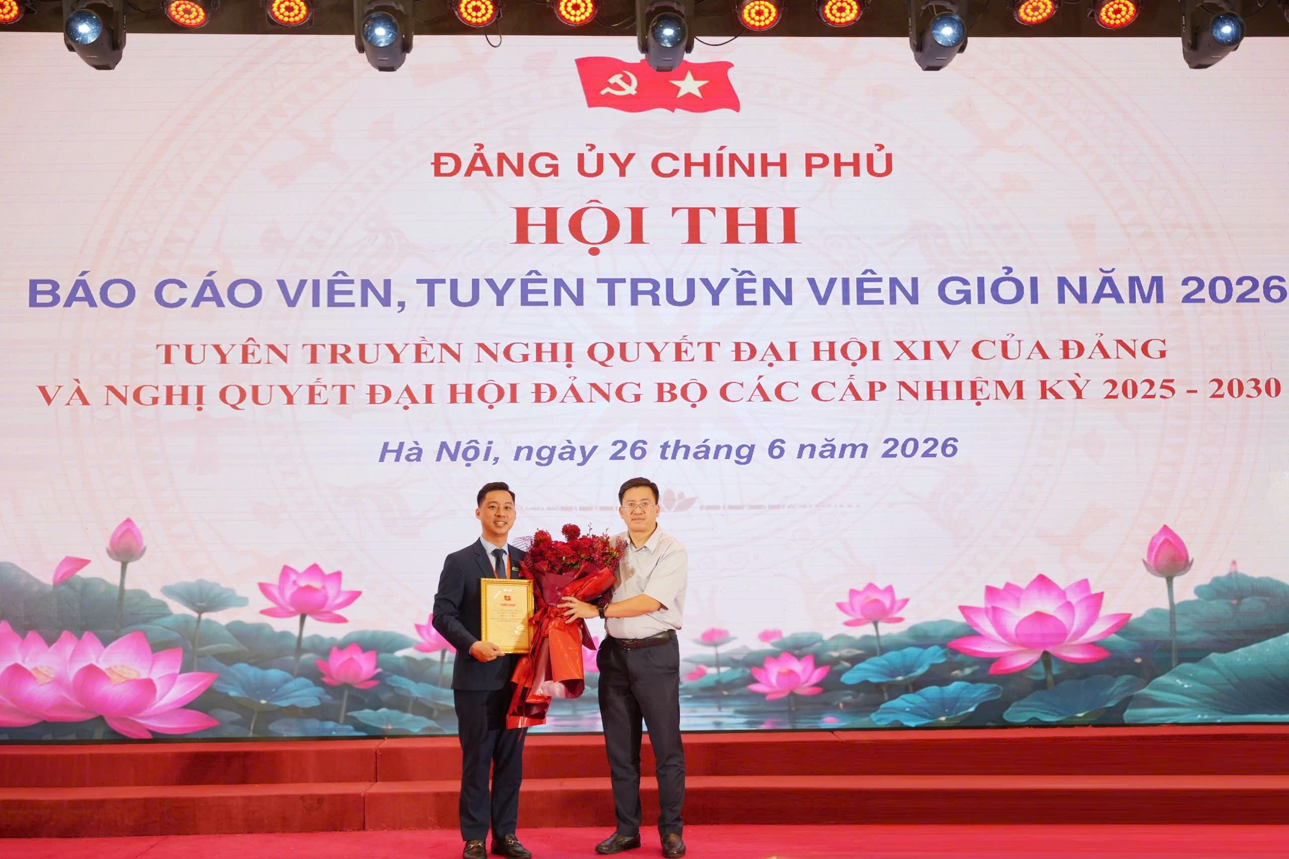 Hoi Thi Bcv Chup Cung Thuong Truc