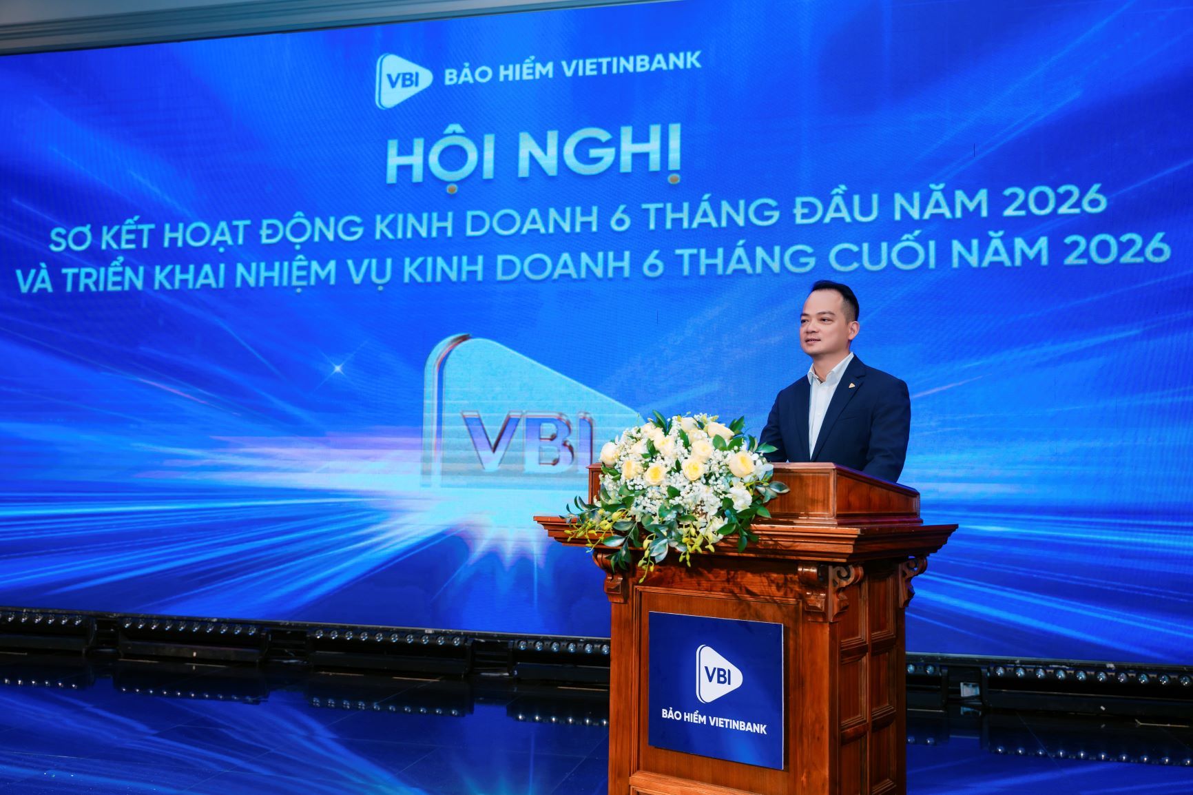Ảnh 2 Sơ Kết Cty Vbi