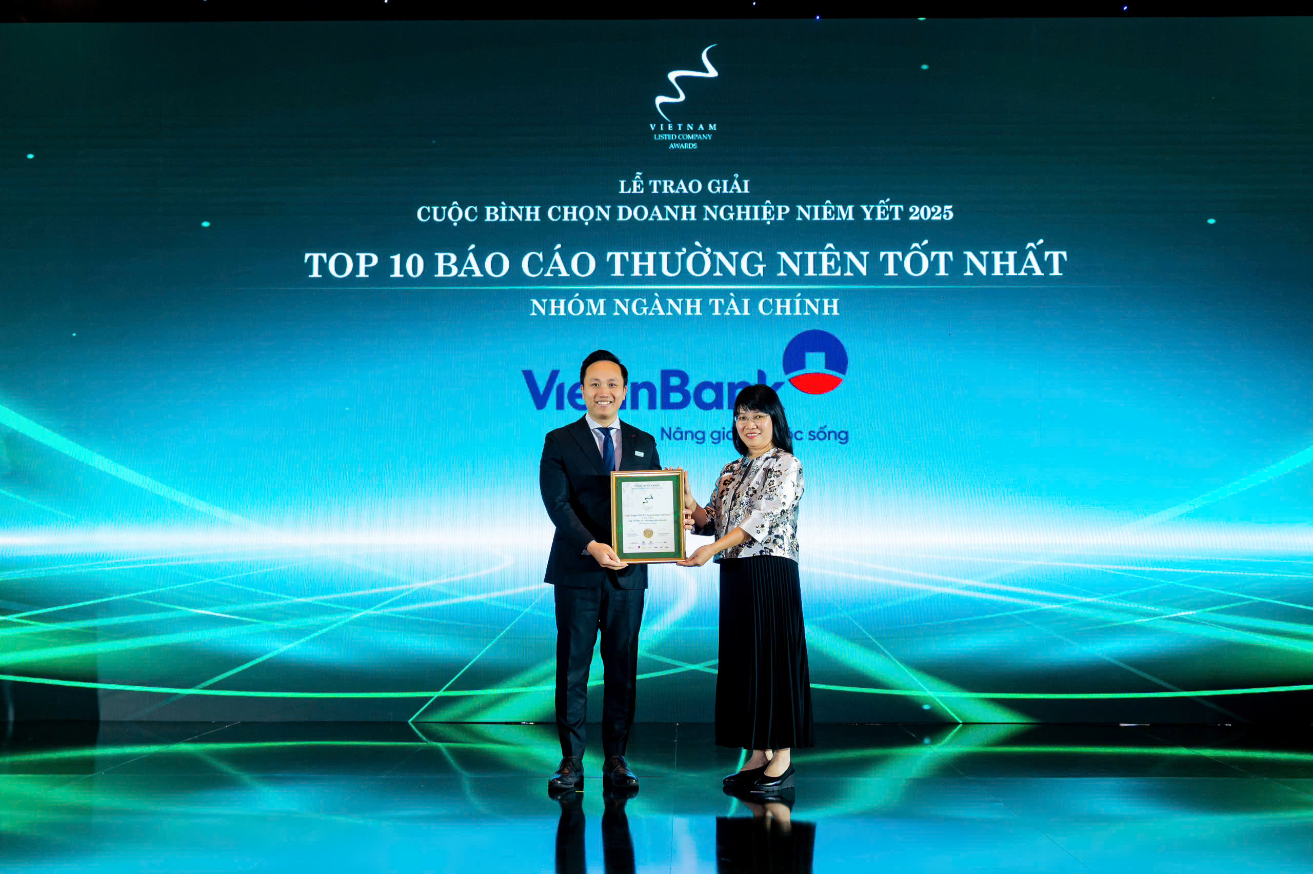 VietinBank nhận cú đúp giải thưởng uy tín | Ngân hàng Thương mại Cổ ...